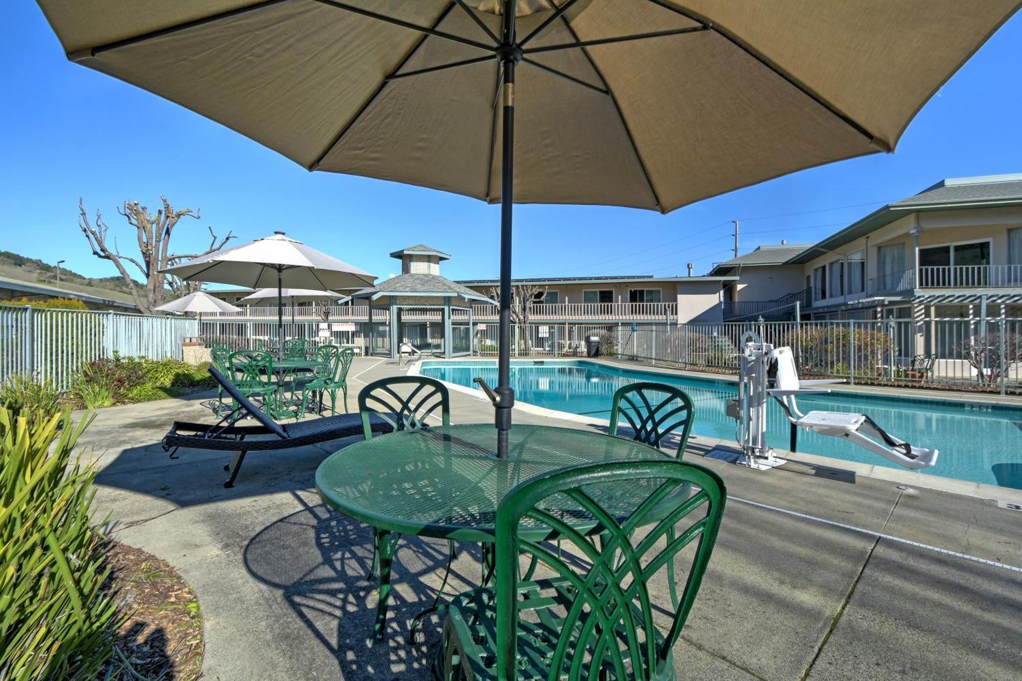 Days Inn By Wyndham Novato/San Francisco Eksteriør bilde